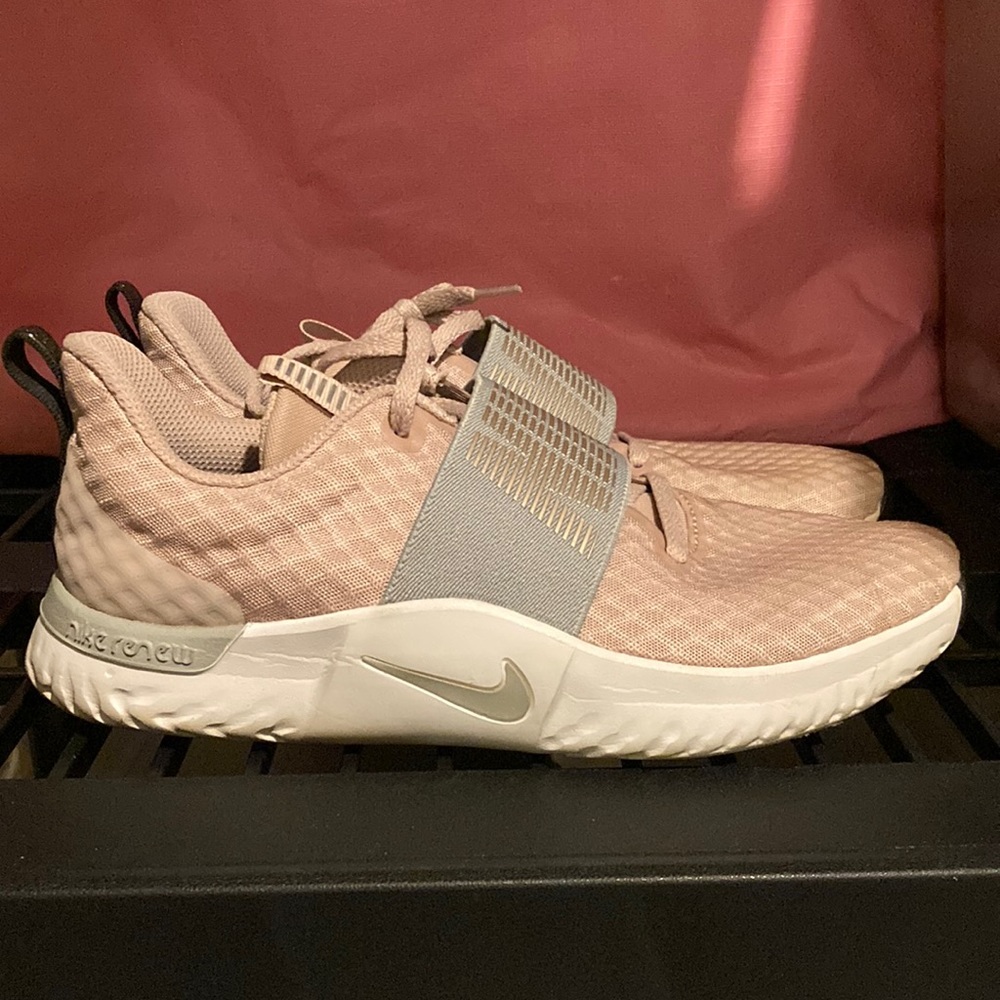 Women’s Nike renew shoes
